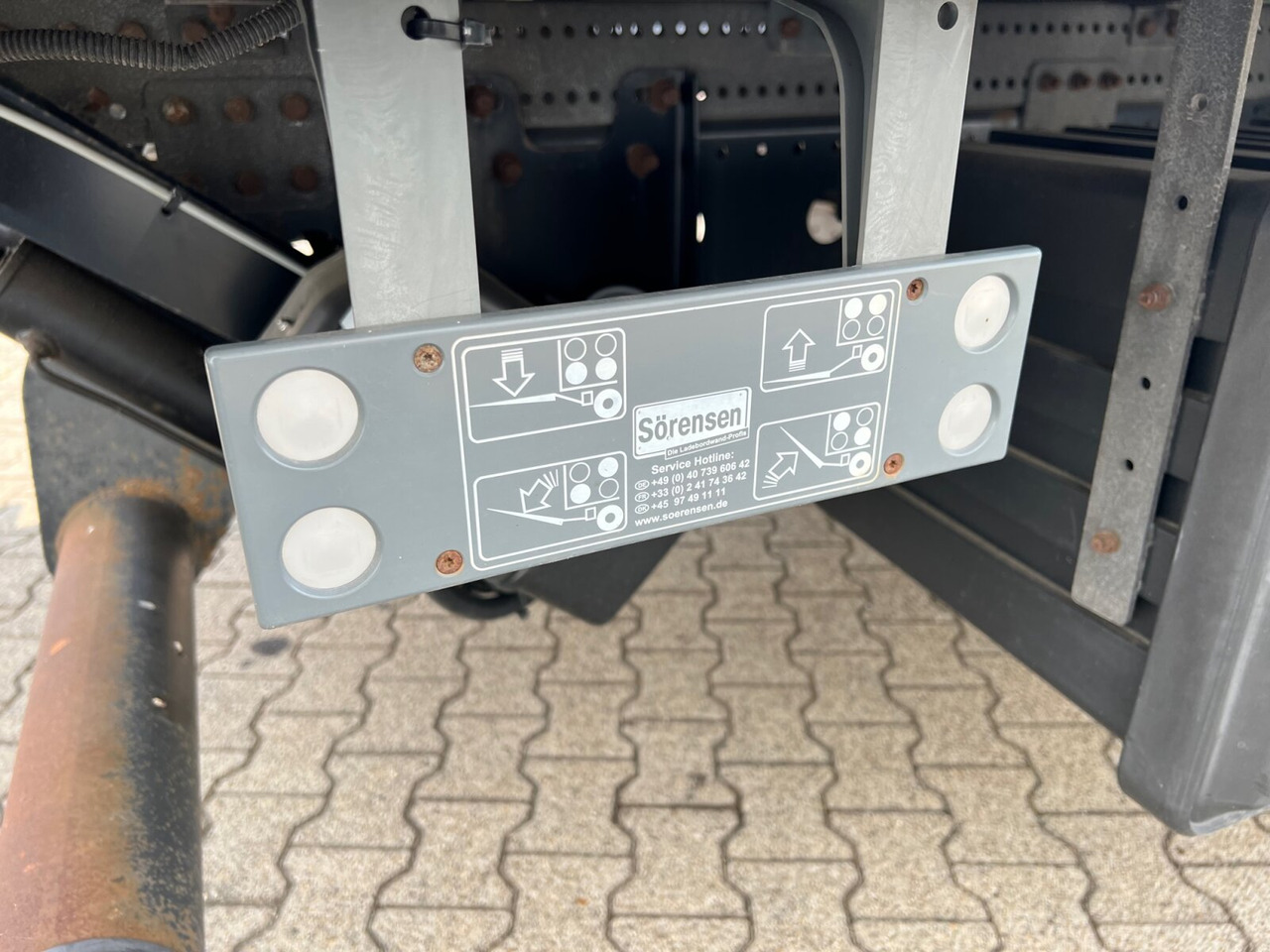 Mercedes-Benz Atego 818/23 L 4x2 Atego 818/23 L 4x2 mit Sörensen LBW - Camión lona: foto 2 Mercedes-Benz Atego 818/23 L 4x2 Atego 818/23 L 4x2 mit Sörensen LBW - Camión lona: foto 2