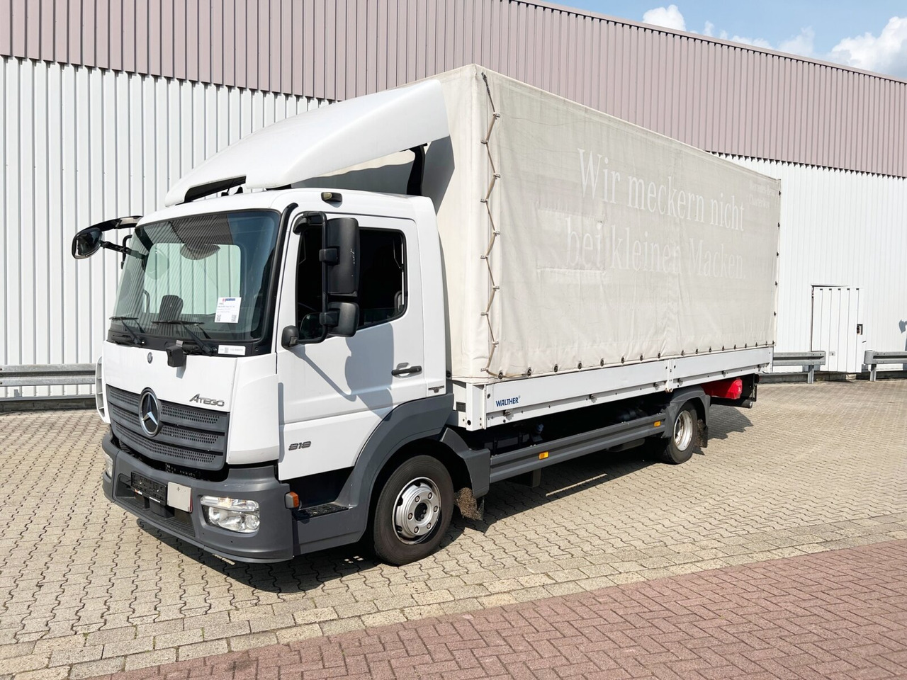 Mercedes-Benz Atego 818/23 L 4x2 Atego 818/23 L 4x2 mit Sörensen LBW - Camión lona: foto 1 Mercedes-Benz Atego 818/23 L 4x2 Atego 818/23 L 4x2 mit Sörensen LBW - Camión lona: foto 1