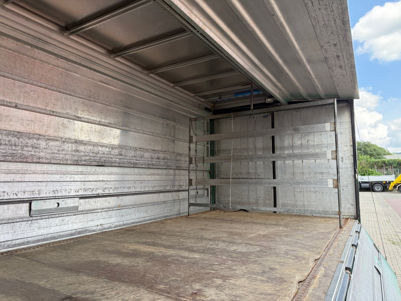 Camión caja cerrada Mercedes-Benz Atego 818 L 4x2 Atego 818 L 4x2, Getränkekoffer, 2x AHK: foto 15