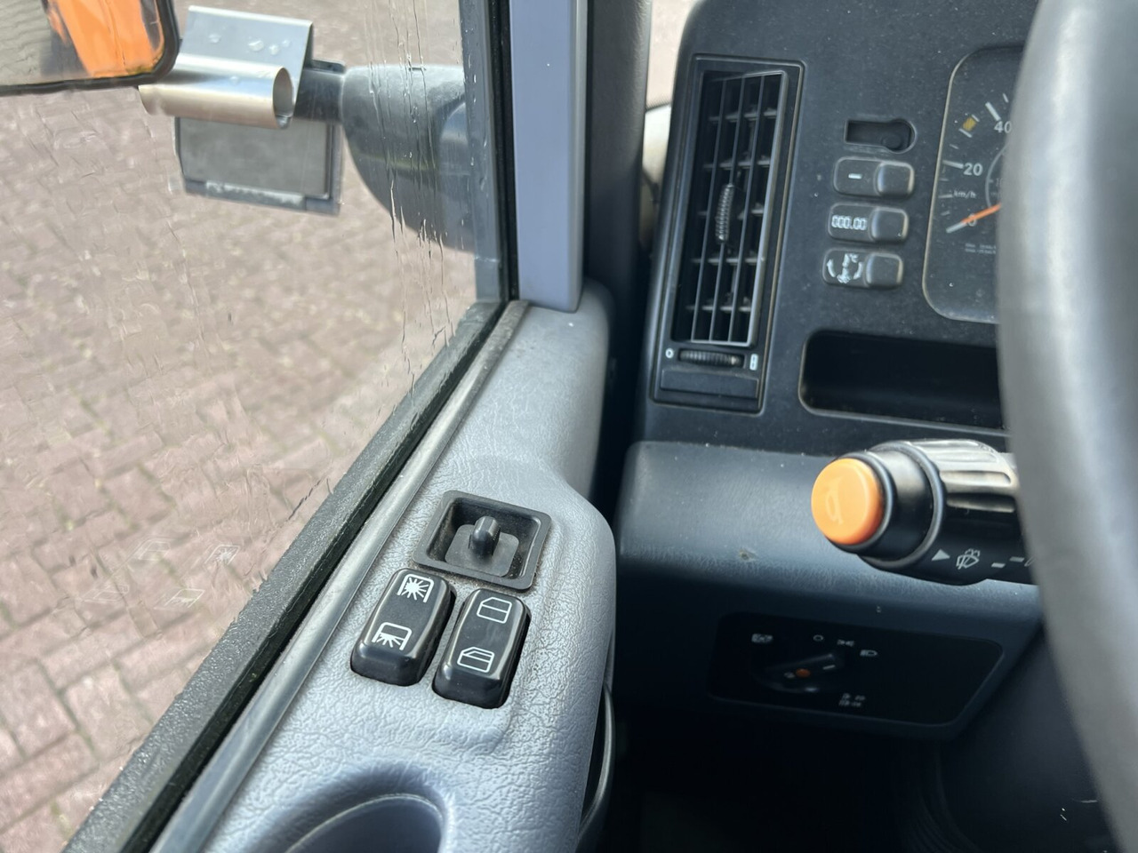 Camión de basura para transporte de basura Mercedes-Benz Econic 2633 L 6x2/4 NLA Econic 2633 L 6x2/4 NLA, Lenkachse, Zöller Medium XL, Zöller-Schüttung: foto 6 Camión de basura para transporte de basura Mercedes-Benz Econic 2633 L 6x2/4 NLA Econic 2633 L 6x2/4 NLA, Lenkachse, Zöller Medium XL, Zöller-Schüttung: foto 6