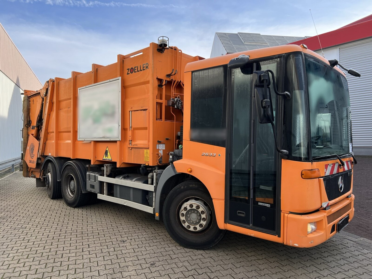 Camión de basura para transporte de basura Mercedes-Benz Econic 2633 L 6x2/4 NLA Econic 2633 L 6x2/4 NLA, Lenkachse, Zöller Medium XL, Zöller-Schüttung: foto 9 Camión de basura para transporte de basura Mercedes-Benz Econic 2633 L 6x2/4 NLA Econic 2633 L 6x2/4 NLA, Lenkachse, Zöller Medium XL, Zöller-Schüttung: foto 9