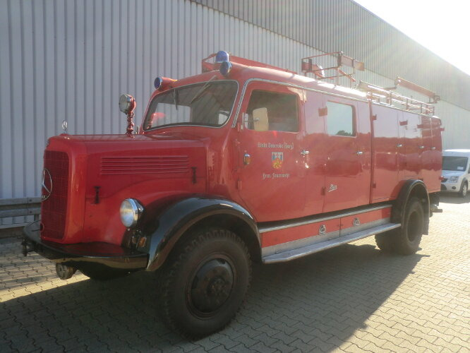 Mercedes-Benz - LAF 311 4x4 LAF 311 4x4 LF16, Feuerwehr - Camión de bomberos: foto 1 Mercedes-Benz - LAF 311 4x4 LAF 311 4x4 LF16, Feuerwehr - Camión de bomberos: foto 1