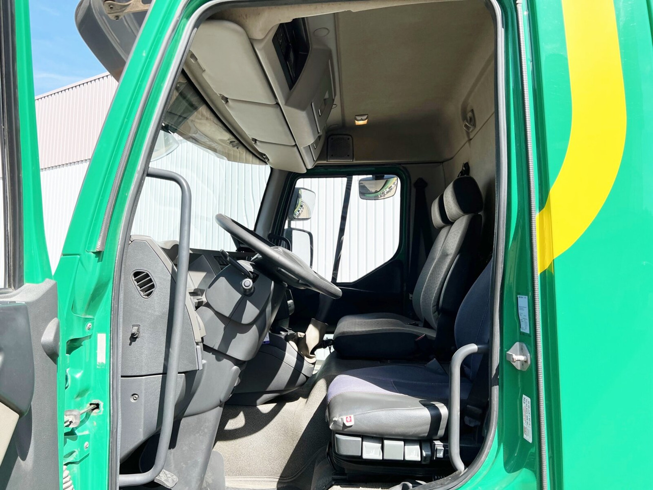 Foto del interior 1: Leasing de Renault Midlum 220.12 4x2 Midlum 220.12 4x2, BDF verschiedene Größen Renault Midlum 220.12 4x2 Midlum 220.12 4x2, BDF verschiedene Größen