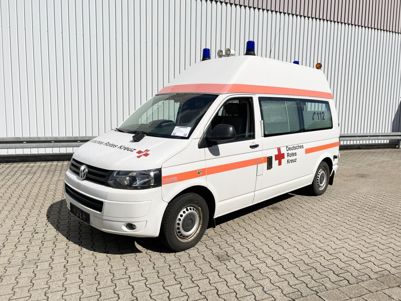 Volkswagen T5 2.0 TDI 4x2 T5 2.0 TDI 4x2, Krankenwagen - Ambulancia: foto 1 Volkswagen T5 2.0 TDI 4x2 T5 2.0 TDI 4x2, Krankenwagen - Ambulancia: foto 1
