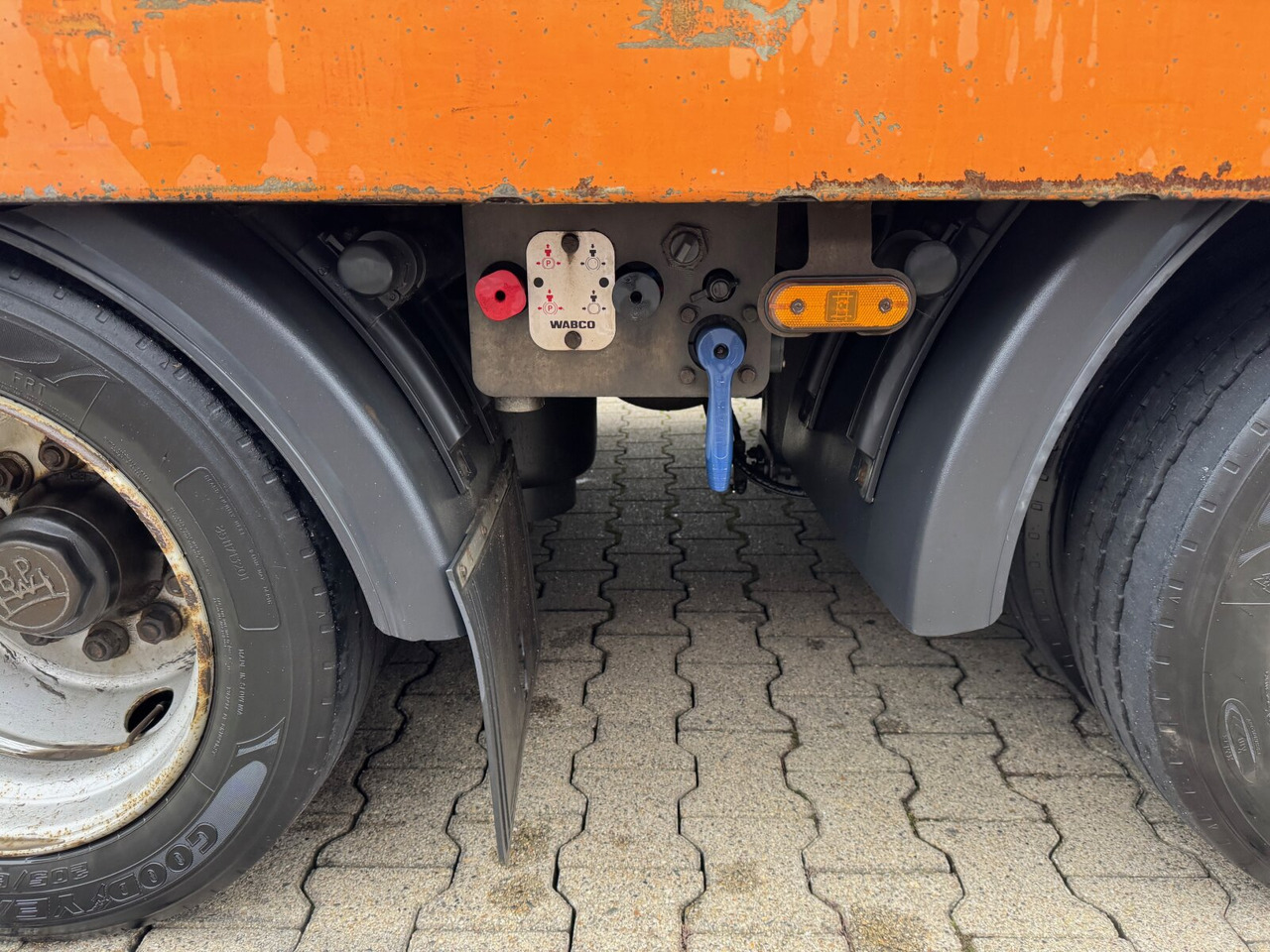 ZHP 24-32 RUFA ZHP 24-32, TwistLock-Verriegelungen, Verzinkt - Remolque plataforma/ Caja abierta: foto 2 ZHP 24-32 RUFA ZHP 24-32, TwistLock-Verriegelungen, Verzinkt - Remolque plataforma/ Caja abierta: foto 2