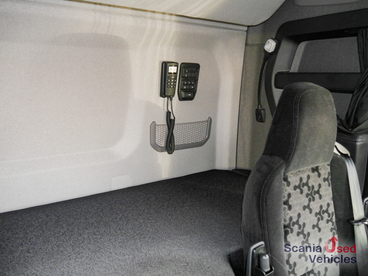 SCANIA R 460 A4x2EB - SUPER - - Cabeza tractora: foto 2 SCANIA R 460 A4x2EB - SUPER - - Cabeza tractora: foto 2