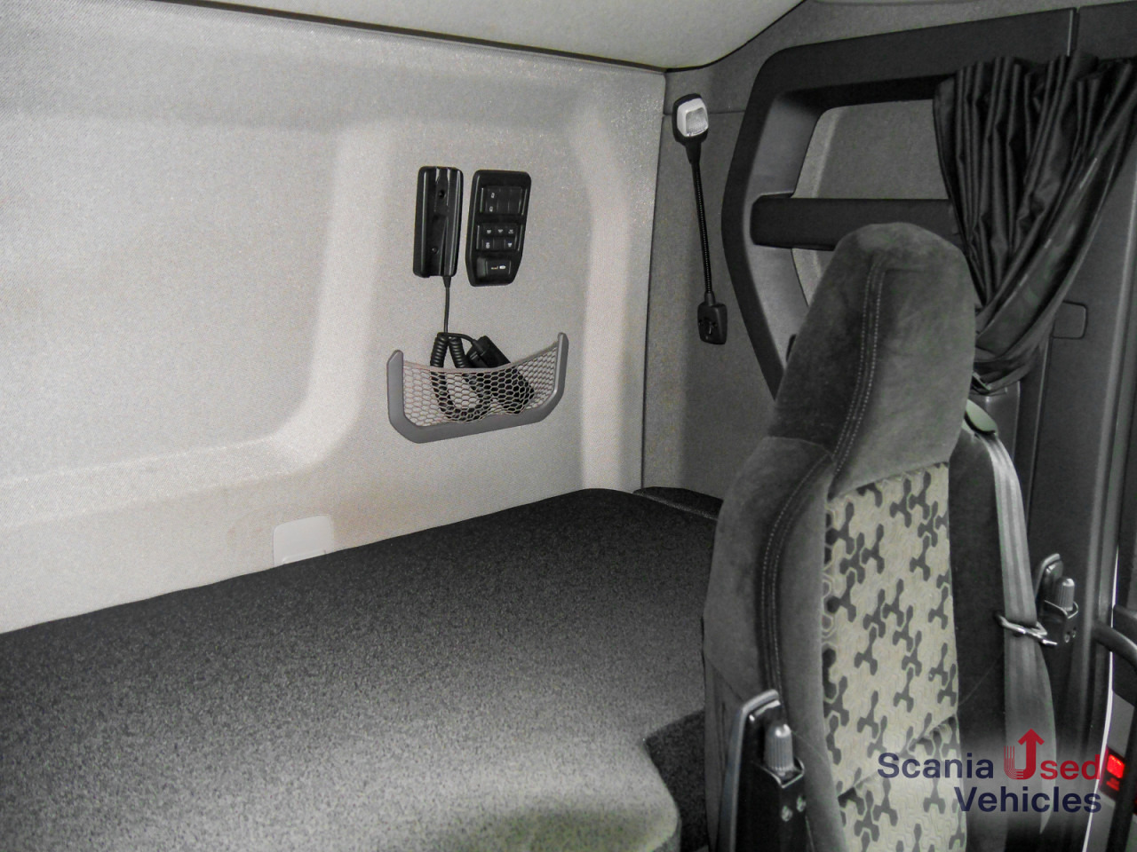 SCANIA R 460 A4x2EB - SUPER - - Cabeza tractora: foto 2 SCANIA R 460 A4x2EB - SUPER - - Cabeza tractora: foto 2