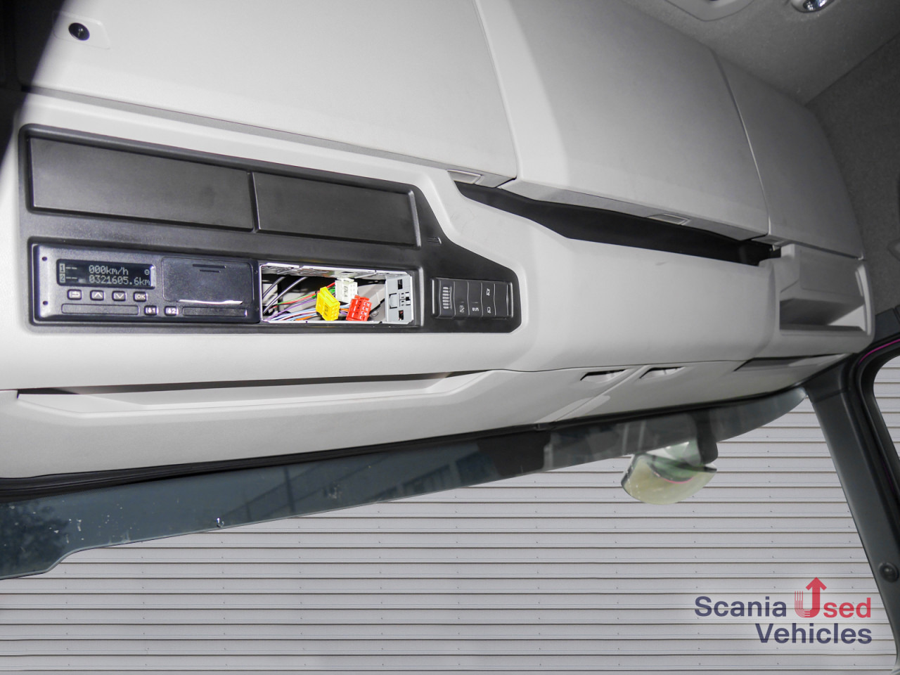 Camión lona SCANIA R 410 B6x2*4NB - Pritsche / Plane / LBW -: foto 15 Camión lona SCANIA R 410 B6x2*4NB - Pritsche / Plane / LBW -: foto 15