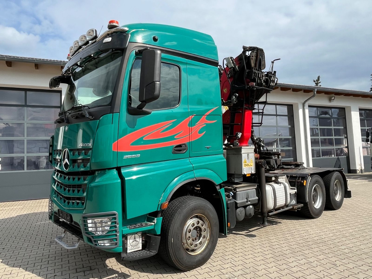 Mercedes-Benz Arocs 2663 6x4 mit Epsilon S260Z Langholzkran - Cabeza tractora: foto 5 Mercedes-Benz Arocs 2663 6x4 mit Epsilon S260Z Langholzkran - Cabeza tractora: foto 5
