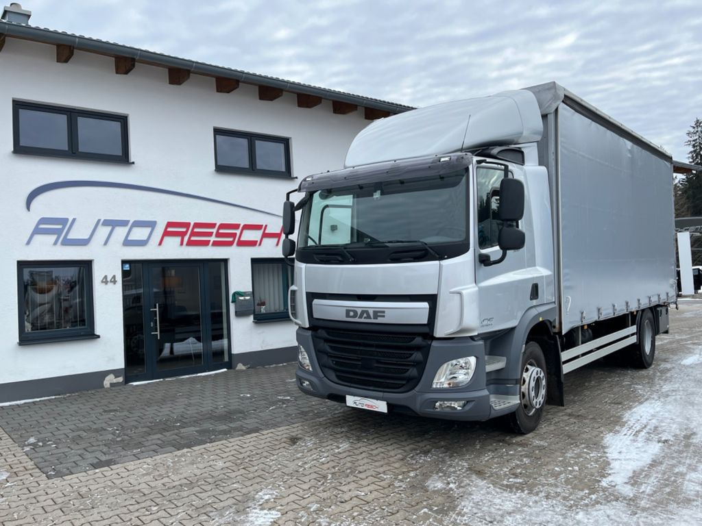 DAF CF 320FA Pritsche Schiebeplane original 87000KM - Camión lona: foto 1 DAF CF 320FA Pritsche Schiebeplane original 87000KM - Camión lona: foto 1
