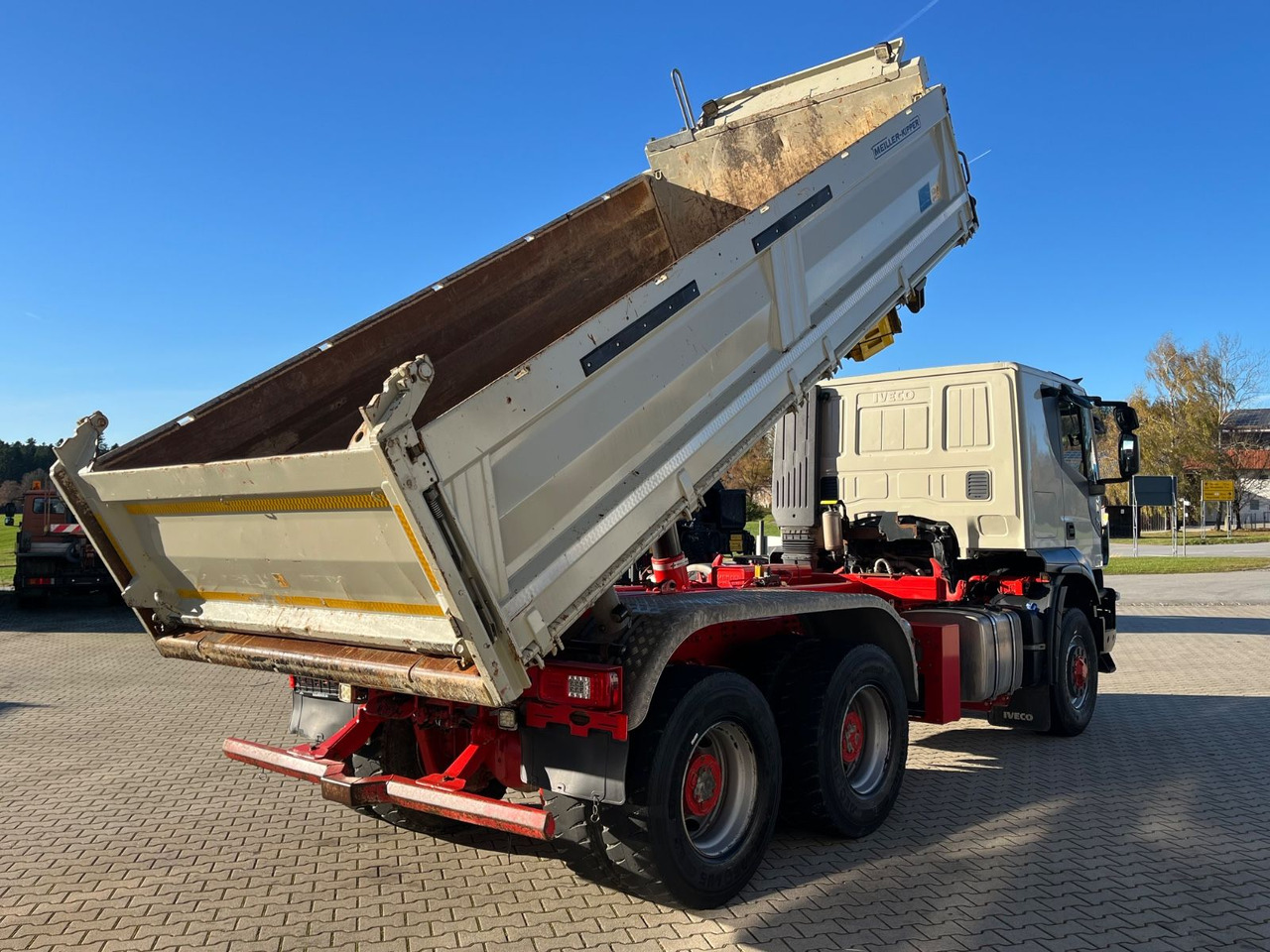 Camión volquete Iveco Starlis X-Way 480 6x6 Hydro Meiller Bordmatik: foto 7 Camión volquete Iveco Starlis X-Way 480 6x6 Hydro Meiller Bordmatik: foto 7