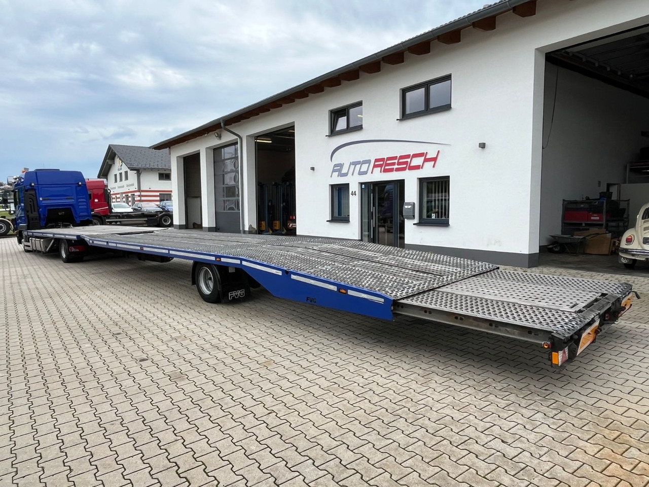 MAN TGL 8.250 Autotransp. mit FVG Ultraliner - Camión portavehículos: foto 4 MAN TGL 8.250 Autotransp. mit FVG Ultraliner - Camión portavehículos: foto 4
