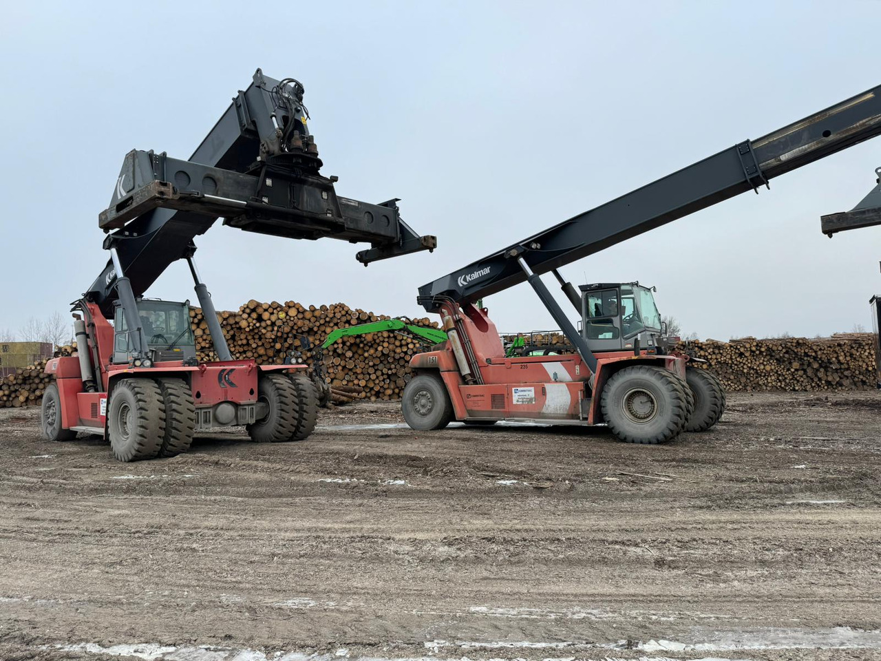 KALMAR DRF420-60S5 BJ: 2011 BStd: 23579h - Carretilla para contenedores: foto 5 KALMAR DRF420-60S5 BJ: 2011 BStd: 23579h - Carretilla para contenedores: foto 5