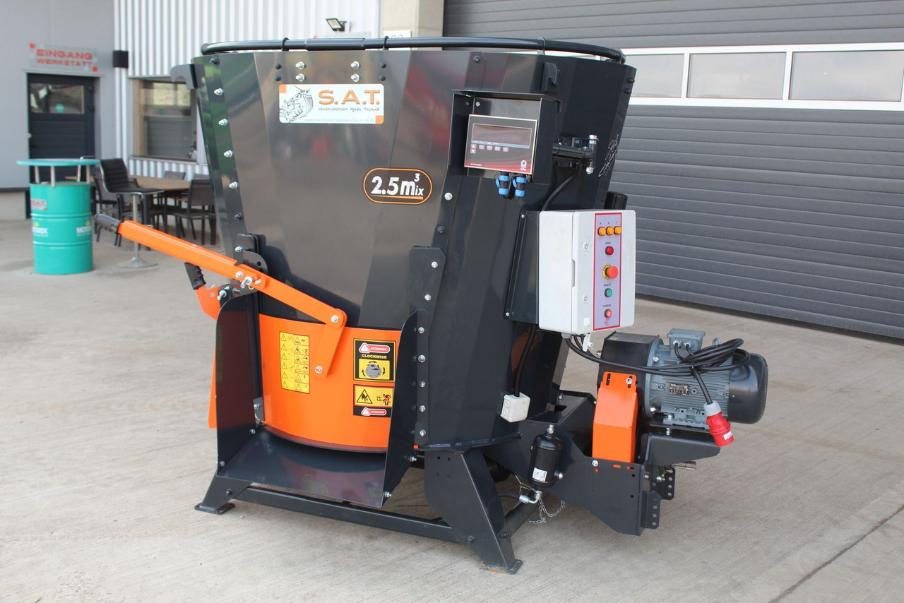 Desensiladora nuevo Burkon Futtermischer-2,5m³-Elektromotor+Gelenkwelle: foto 1