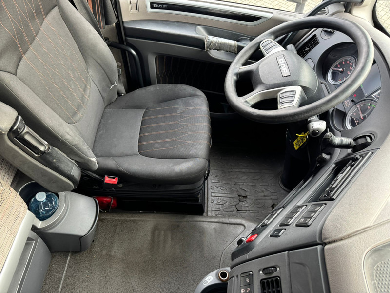 Cabeza tractora DAF XF 480 SC / 2 Tanks / 2 Beds / Refrigerator: foto 8