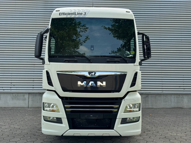 MAN TGX 18.500 XXL / Intarder / Roof Klima / 2 Tanks - Cabeza tractora: foto 4 MAN TGX 18.500 XXL / Intarder / Roof Klima / 2 Tanks - Cabeza tractora: foto 4