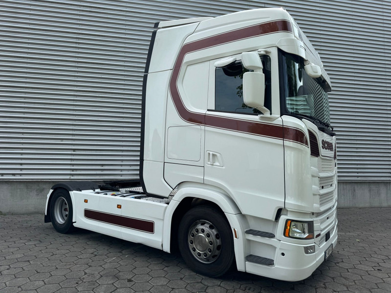 Scania S450 / Retarder / Full Air / Night Klima / 2 Tanks / TUV: 3-2026 / Belgium Truck - Cabeza tractora: foto 2 Scania S450 / Retarder / Full Air / Night Klima / 2 Tanks / TUV: 3-2026 / Belgium Truck - Cabeza tractora: foto 2