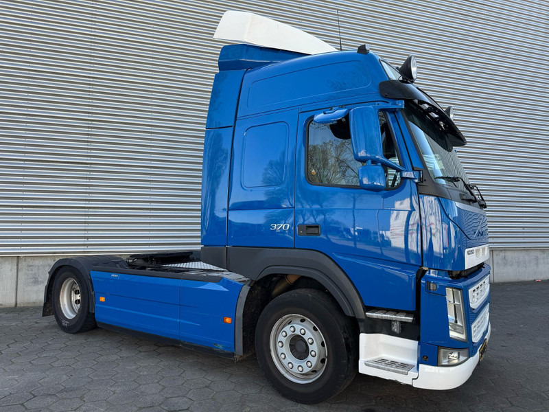 Volvo FM 370 / 2 Tanks / I-Shift / NL Truck - Cabeza tractora: foto 2 Volvo FM 370 / 2 Tanks / I-Shift / NL Truck - Cabeza tractora: foto 2