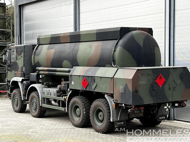 Iveco 340E42 8x8 - Camión cisterna: foto 4 Iveco 340E42 8x8 - Camión cisterna: foto 4