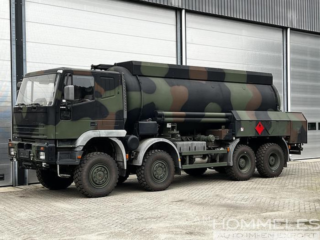 Iveco 340E42 8x8 - Camión cisterna: foto 2 Iveco 340E42 8x8 - Camión cisterna: foto 2