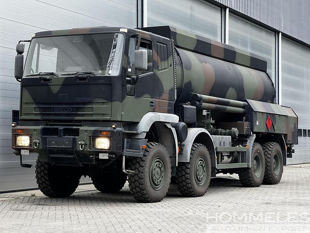 Iveco 340E42 8x8 - Camión cisterna: foto 1 Iveco 340E42 8x8 - Camión cisterna: foto 1