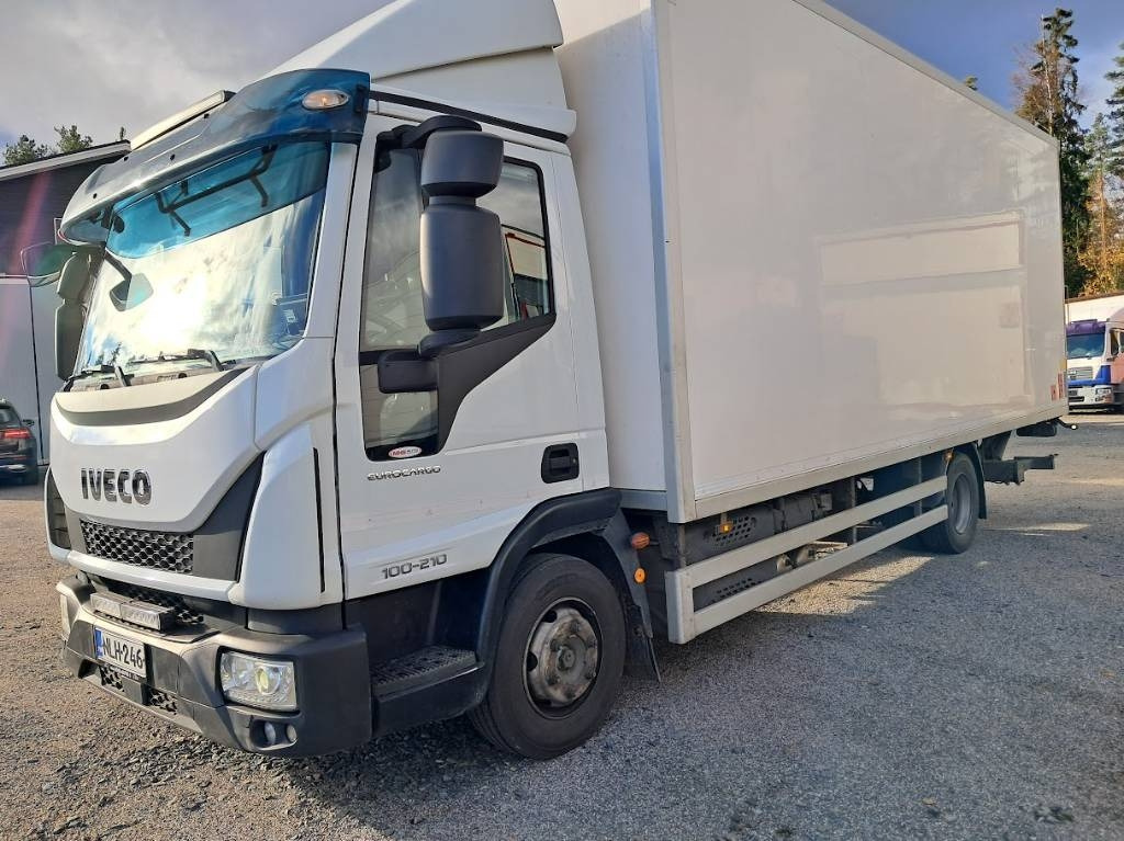 Iveco Eurocargo 100 E21 - Camión caja cerrada: foto 1 Iveco Eurocargo 100 E21 - Camión caja cerrada: foto 1