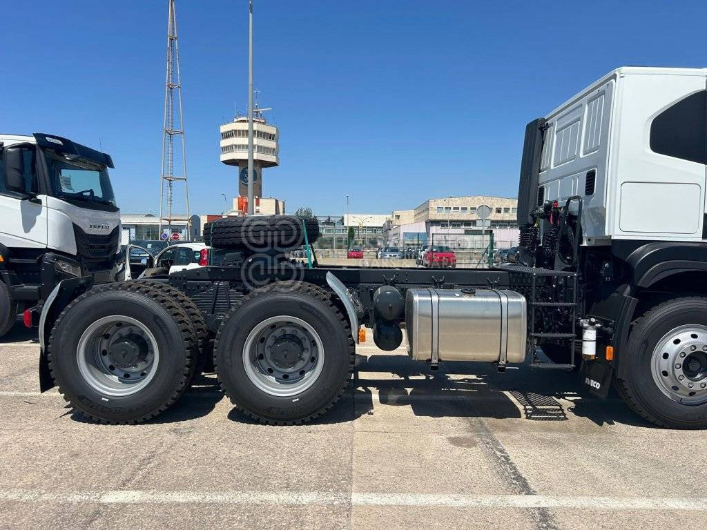 IVECO T-WAY Tractor 6×4 AT720T47TH GCW 120 Ton HP 470 MY25 - Cabeza tractora: foto 5 IVECO T-WAY Tractor 6×4 AT720T47TH GCW 120 Ton HP 470 MY25 - Cabeza tractora: foto 5