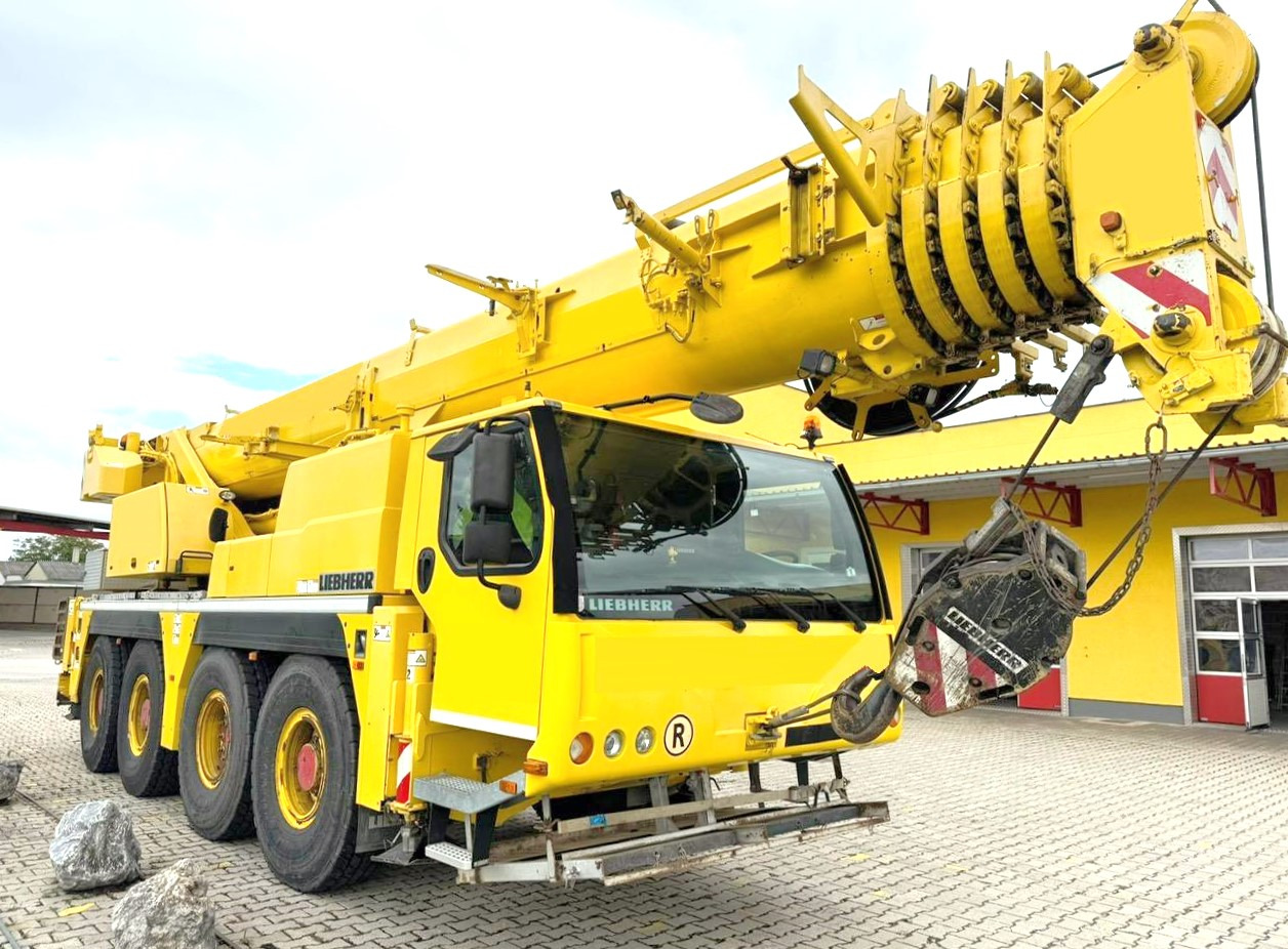 LIEBHERR LTM 1070-4.2 - Grúa: foto 1 LIEBHERR LTM 1070-4.2 - Grúa: foto 1