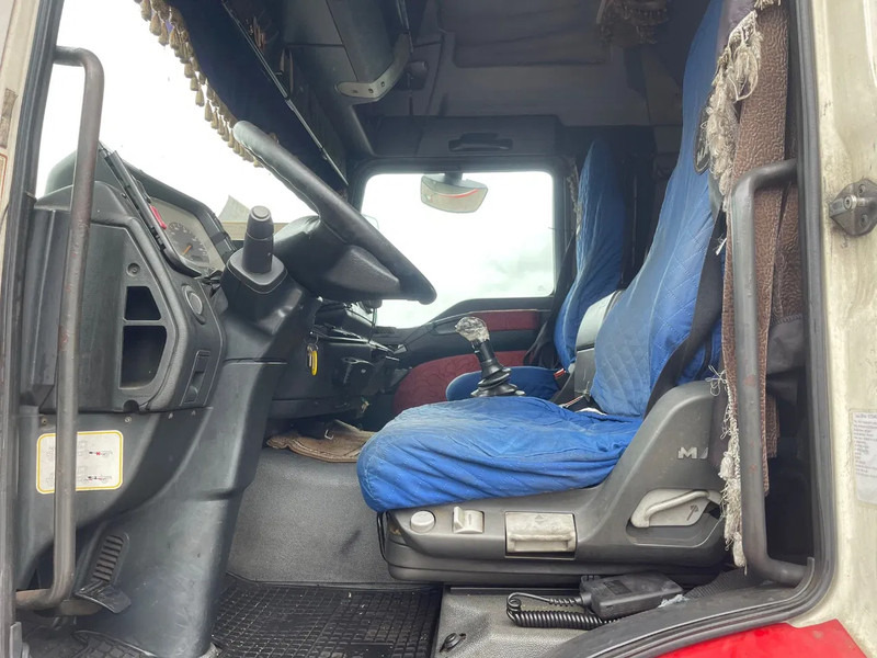 MAN TGA 18.410 EURO2 , Manual injection, FRIGO - Cabeza tractora: foto 5 MAN TGA 18.410 EURO2 , Manual injection, FRIGO - Cabeza tractora: foto 5