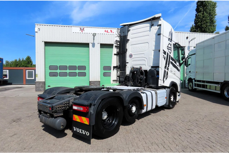 Volvo FH 500 YV2RT40C3JB860437 EURO6, 6x2, 2 tanks, - Cabeza tractora: foto 5 Volvo FH 500 YV2RT40C3JB860437 EURO6, 6x2, 2 tanks, - Cabeza tractora: foto 5