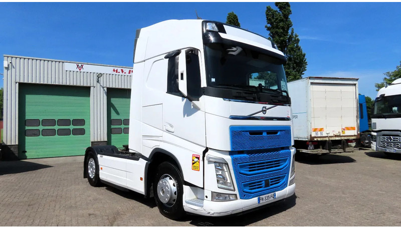 Volvo FH 500 vin YV2RT40A5LB301456 2X FUELTANK, PARKING AIRCO, FRIGO - Cabeza tractora: foto 3 Volvo FH 500 vin YV2RT40A5LB301456 2X FUELTANK, PARKING AIRCO, FRIGO - Cabeza tractora: foto 3