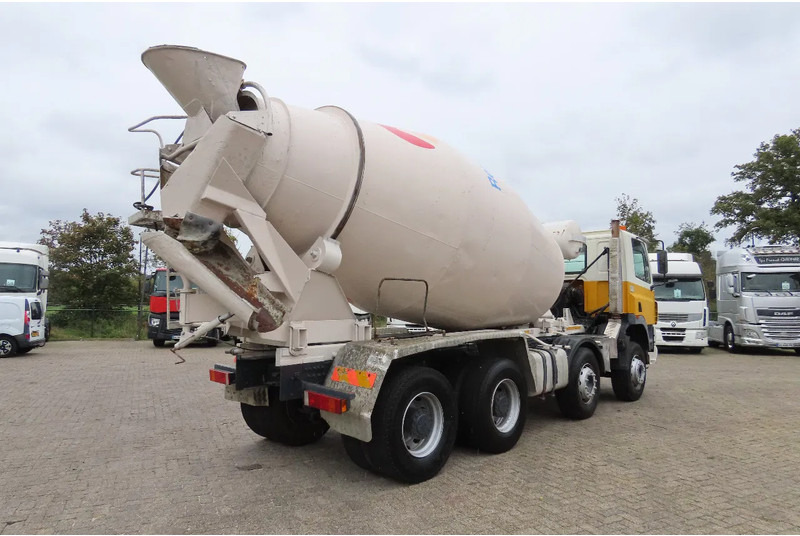 DAF CF 430 8x4, full spring ! Great condition - Camión hormigonera: foto 5 DAF CF 430 8x4, full spring ! Great condition - Camión hormigonera: foto 5