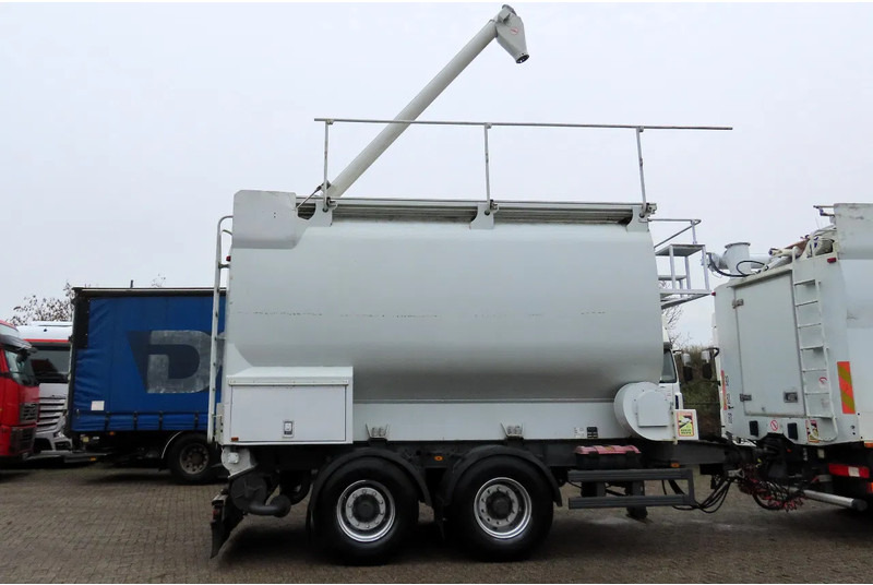 Samro AUGER + Air. 4 comp. - Remolque cisterna: foto 3 Samro AUGER + Air. 4 comp. - Remolque cisterna: foto 3