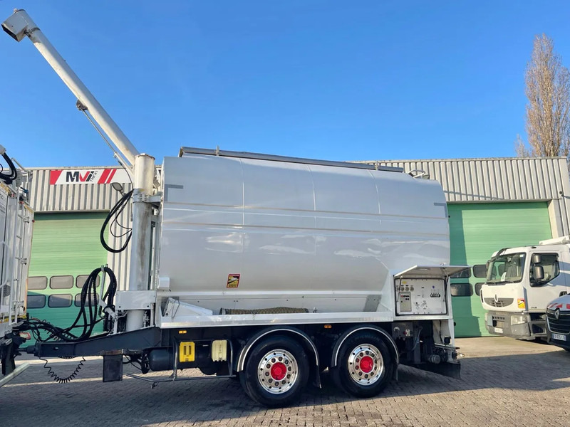 Samro TSCI AUGER / AIR 4 COMPARTMENTS, BPW AXLES - Remolque cisterna: foto 1 Samro TSCI AUGER / AIR 4 COMPARTMENTS, BPW AXLES - Remolque cisterna: foto 1