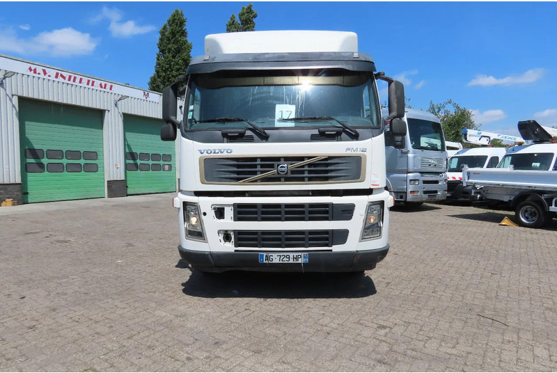 Volvo FM 380 8x4 FULL SPRING. 100% condition! - Camión chasis: foto 2 Volvo FM 380 8x4 FULL SPRING. 100% condition! - Camión chasis: foto 2