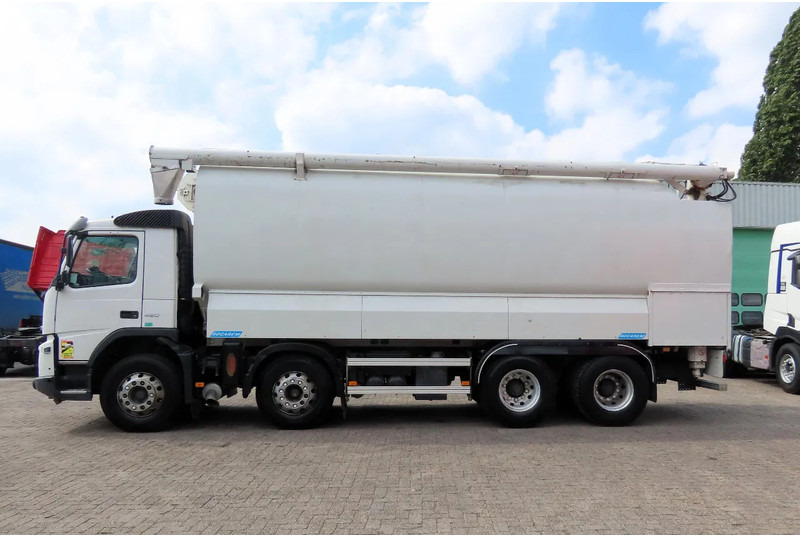 Camión cisterna Volvo FMX 450 8x4 AUGER, radio control, 7 COMP. Full Volvo Service! . EXCELLENT condition: foto 5