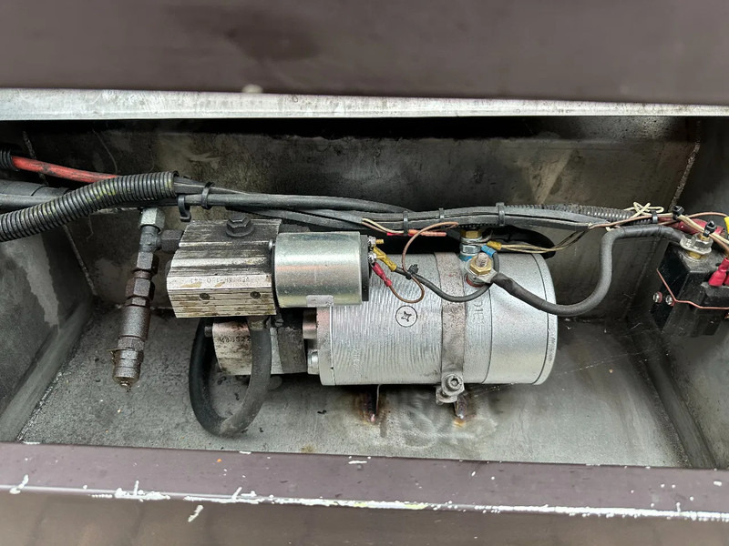 Semirremolque portacontenedore/ Intercambiable Van Hool 20FT Tipping-chassis, ADR (EX/II, EX/III, FL, AT), SAF, 2 liftaxles: foto 9