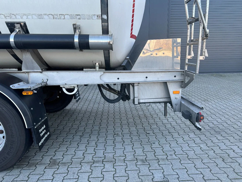 Semirremolque cisterna para transporte de alimentos Van Hool LEVENSMIDDELEN / 39.000L / 3-KAMMER / INOX / NL-Auflieger / APK: 03/202: foto 16 Semirremolque cisterna para transporte de alimentos Van Hool LEVENSMIDDELEN / 39.000L / 3-KAMMER / INOX / NL-Auflieger / APK: 03/202: foto 16