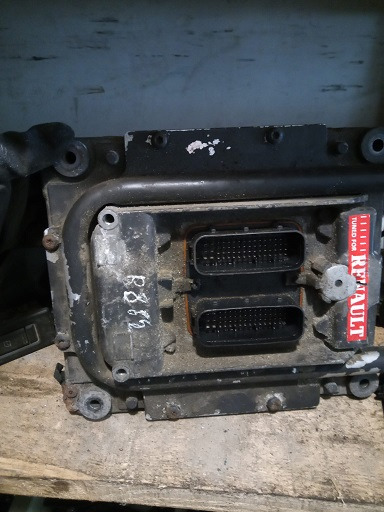 EDC RENAULT 20814604 P03 - Unidad de control para Camión: foto 2 EDC RENAULT 20814604 P03 - Unidad de control para Camión: foto 2