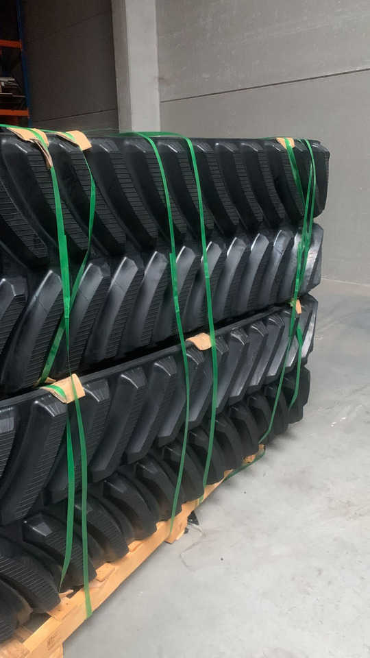 Rubber track for Challenger 35-45-55 - Oruga para Tractor de cadenas: foto 2 Rubber track for Challenger 35-45-55 - Oruga para Tractor de cadenas: foto 2