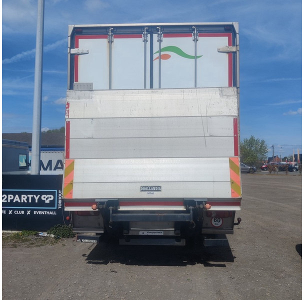 Renault Midlum-With-Hanging-Work-In-The-Fridge - Camión frigorífico: foto 5 Renault Midlum-With-Hanging-Work-In-The-Fridge - Camión frigorífico: foto 5