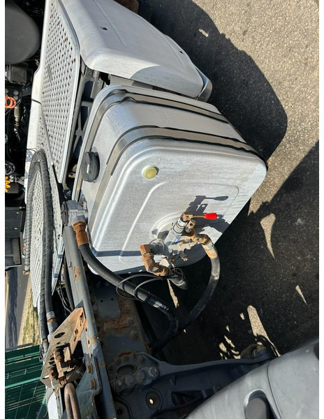 Cabeza tractora DAF XF 460 RETARDER + PTO HYDR - MX 13L - 460HP - SPACECAB - A/C - FRIGO - SPOILERS - EURO 6 - BE TRUCK: foto 6 Cabeza tractora DAF XF 460 RETARDER + PTO HYDR - MX 13L - 460HP - SPACECAB - A/C - FRIGO - SPOILERS - EURO 6 - BE TRUCK: foto 6