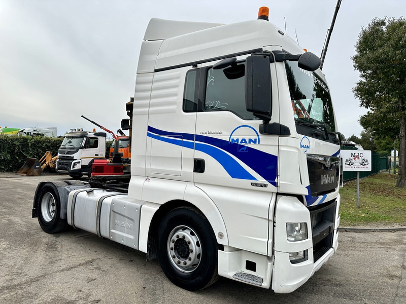 MAN TGX 18.440 RETARDER - PTO HYDR - FRIGO - SPOILERS - EURO 6 - CAMERA - AUTO - BE TRUCK - Cabeza tractora: foto 1 MAN TGX 18.440 RETARDER - PTO HYDR - FRIGO - SPOILERS - EURO 6 - CAMERA - AUTO - BE TRUCK - Cabeza tractora: foto 1