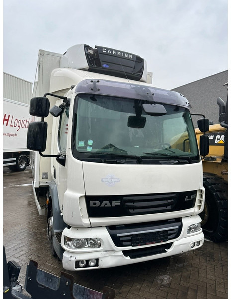 DAF LF 45.220 12T E5 4x2 - FRIGO CARRIER - BOX 5m30 x 2m35 x 2m46 - *407.000km* - A/C - TAILLIFT - AUTOMATIC - BE TRUCK - Camión frigorífico: foto 2 DAF LF 45.220 12T E5 4x2 - FRIGO CARRIER - BOX 5m30 x 2m35 x 2m46 - *407.000km* - A/C - TAILLIFT - AUTOMATIC - BE TRUCK - Camión frigorífico: foto 2