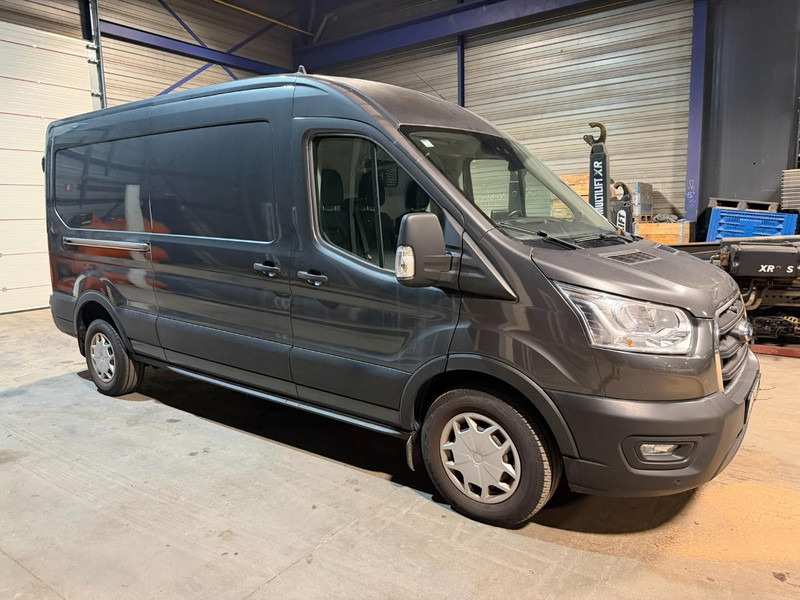 Ford Transit 350 L2H2 TREND - AUTO - CAMERA - NAVI - PDC - A/C - 2.0 D - 170HP - *NEW CONDITION / WIE NEU* - GREY METALLIC - Furgón: foto 1 Ford Transit 350 L2H2 TREND - AUTO - CAMERA - NAVI - PDC - A/C - 2.0 D - 170HP - *NEW CONDITION / WIE NEU* - GREY METALLIC - Furgón: foto 1