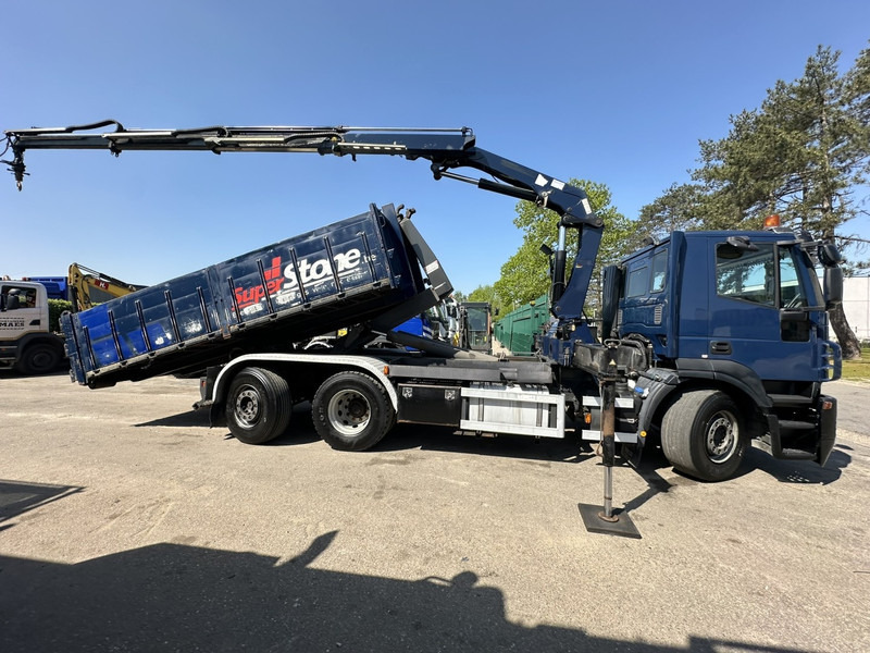 Iveco STRALIS 420 6x2 + CRANE HMF 1720 K3 + ROTATOR - LIFT + STEERING AXLE - EURO 5 - *FULL AIR* - CONTAINER INCL. - BE TRUCK - Camión multibasculante, Camión grúa: foto 4 Iveco STRALIS 420 6x2 + CRANE HMF 1720 K3 + ROTATOR - LIFT + STEERING AXLE - EURO 5 - *FULL AIR* - CONTAINER INCL. - BE TRUCK - Camión multibasculante, Camión grúa: foto 4