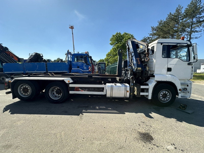 MAN TGA 26.310 6X2 HOOKLIFT + CRANE COPMA 160.4 + JIB J2 + WINCH - RADIO - LIFT + STEERING AXLE - EURO 3 - BE - Camión multibasculante, Camión grúa: foto 4 MAN TGA 26.310 6X2 HOOKLIFT + CRANE COPMA 160.4 + JIB J2 + WINCH - RADIO - LIFT + STEERING AXLE - EURO 3 - BE - Camión multibasculante, Camión grúa: foto 4