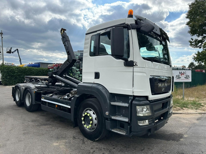 MAN TGS 28.360 6x2 HOOKLIFT 21T HIAB MULTILIFT XR21-S51 - LIFT AXLE - BE TRUCK - Camión multibasculante: foto 1 MAN TGS 28.360 6x2 HOOKLIFT 21T HIAB MULTILIFT XR21-S51 - LIFT AXLE - BE TRUCK - Camión multibasculante: foto 1