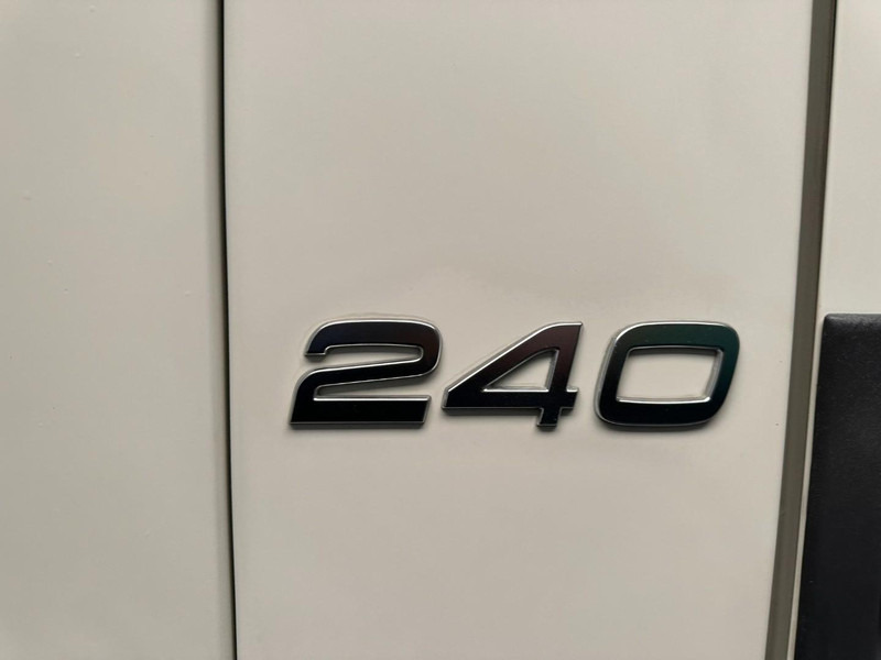 Camión frigorífico Volvo FL 240 - 16T FRIGO CARRIER SUPRA 750 Mt - BI-TEMPERATURE - EURO 5 - A/C - BELGIAN TRUCK: foto 17