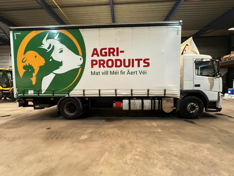 Volvo FM 330 4x2 BOX 7m x 2m48 x 2m75 - 542.000km - EURO 5 - I SHIFT - 19T - A/C - LARGE TAILLIFT - Camión lona: foto 4 Volvo FM 330 4x2 BOX 7m x 2m48 x 2m75 - 542.000km - EURO 5 - I SHIFT - 19T - A/C - LARGE TAILLIFT - Camión lona: foto 4